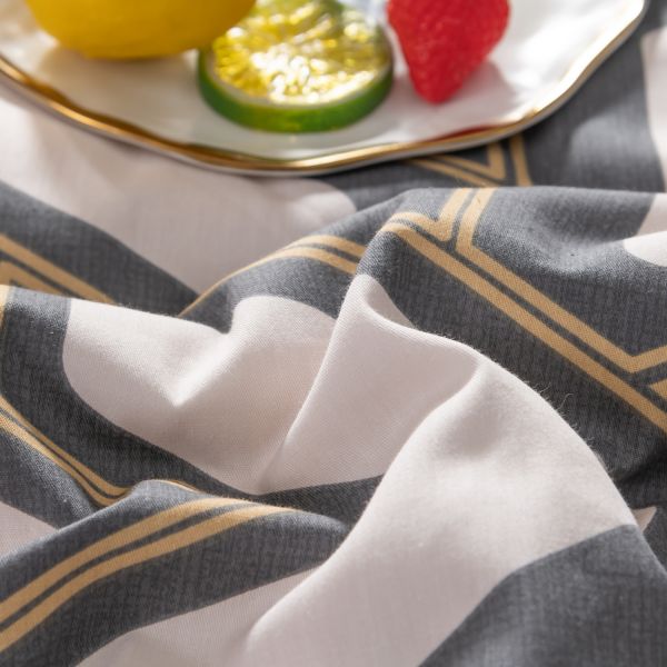 Комплект постельного белья Сатин с Одеялом (простынь на резинке) OBR058