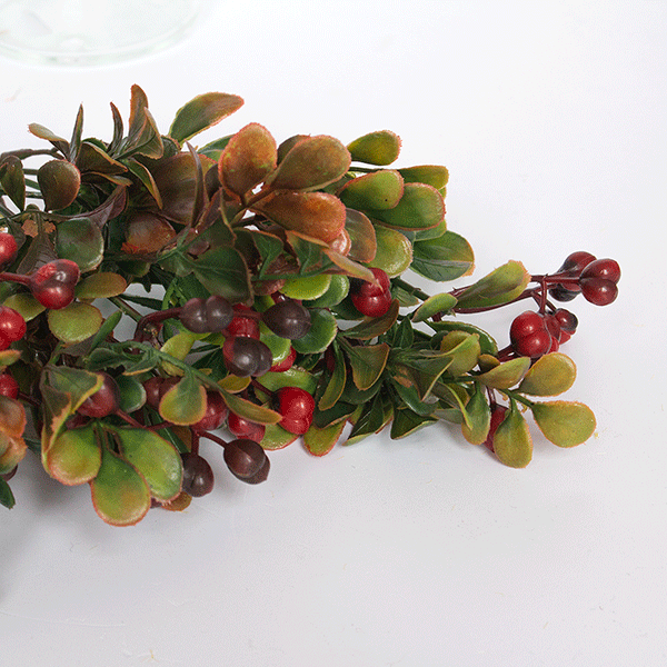 Ветка декоративная Клюква 30 см, цвет ягод в ассорт.
