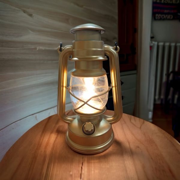 Светильник-фонарь Маяк пластиковый светодиодный на батар