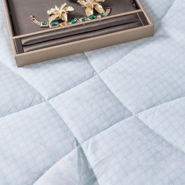 Комплект постельного белья Сатин с Одеялом (простынь на резинке) OBR071