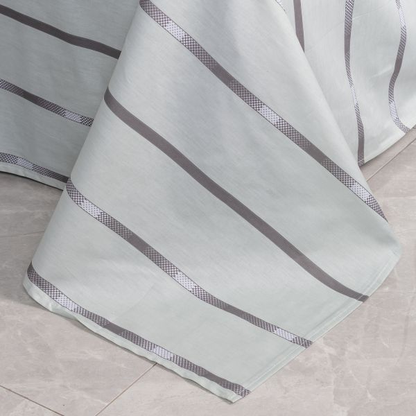 Комплект постельного белья Сатин с Одеялом (простынь на резинке) OBR076