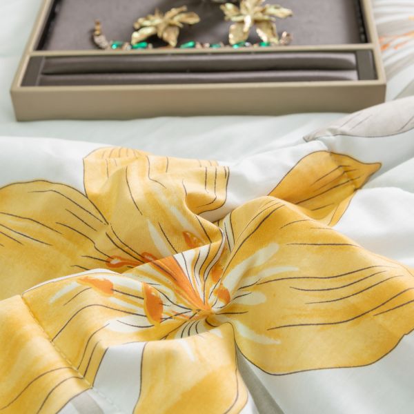 Комплект постельного белья Сатин с Одеялом (простынь на резинке) OBR084